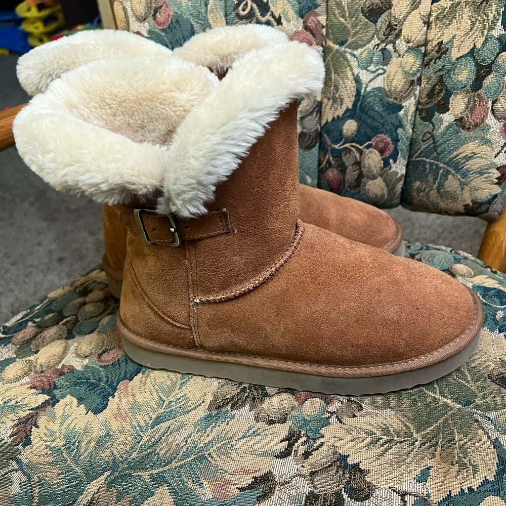 Cozy Tan Winter Boots for Women
